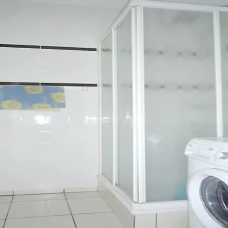 Διαμέρισμα In Zeedijk With Sea Views